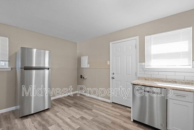 Building Photo - 23 Juno Dr