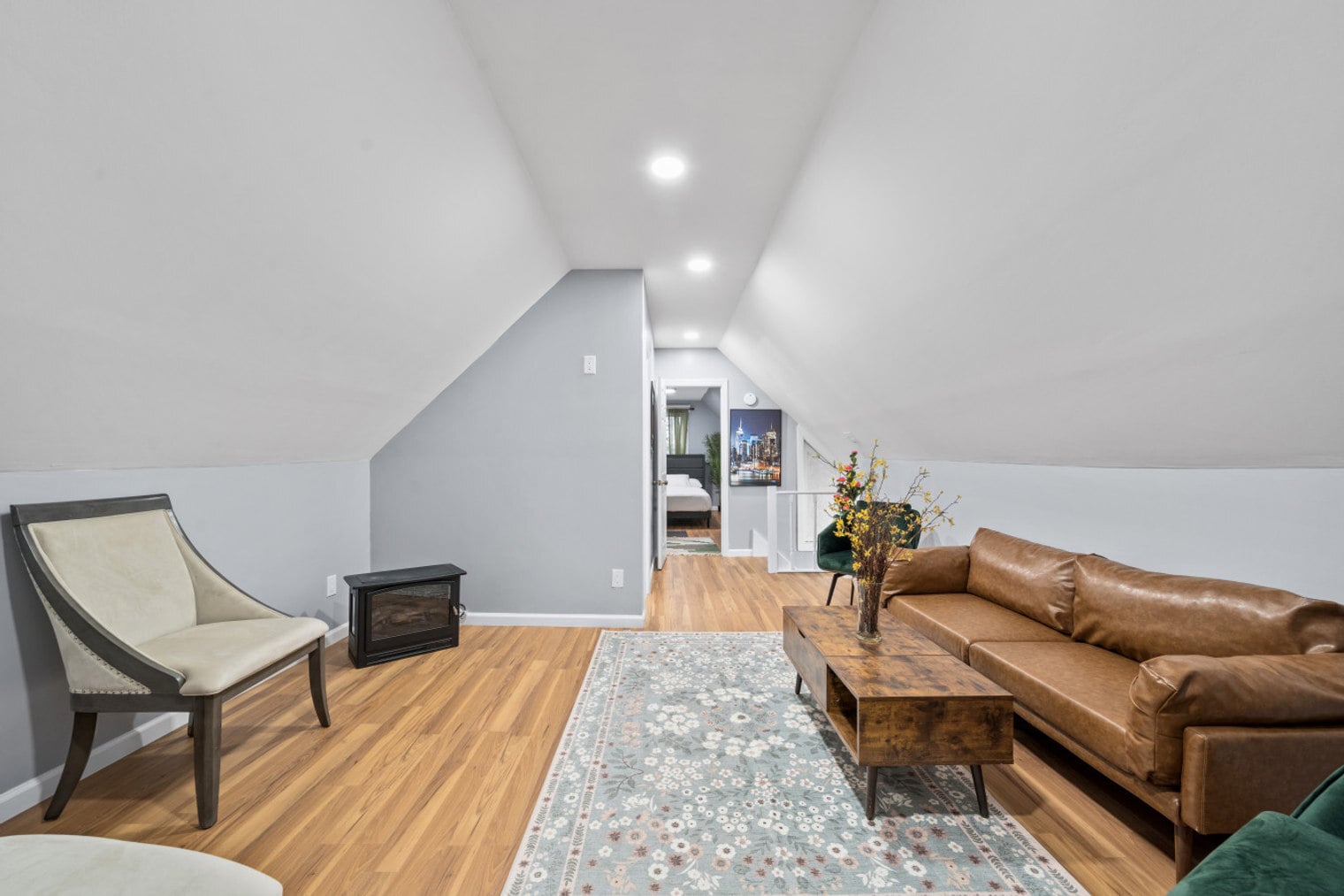 Building Photo - 20 W 48th St