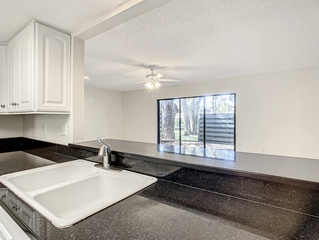 Building Photo - 4800 Rilma Ave