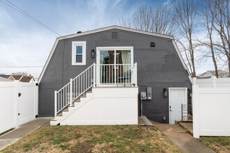 Building Photo - 222 Prospect St