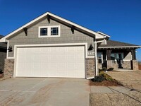 Building Photo - 13516 Arrowhead Blvd