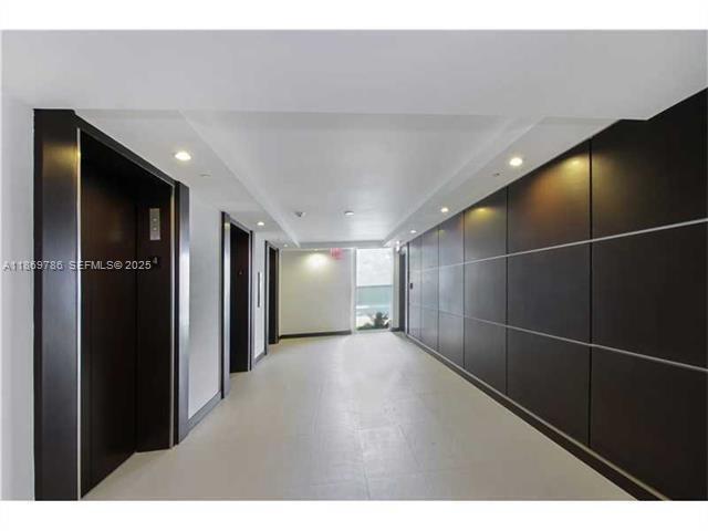 Building Photo - 5701 Collins Ave