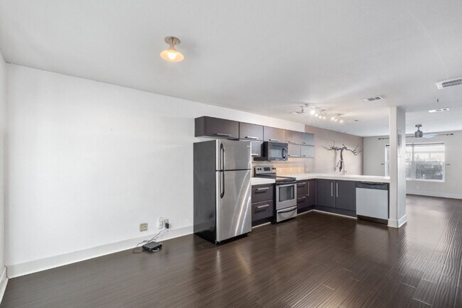 Building Photo - 1101 Grove Blvd