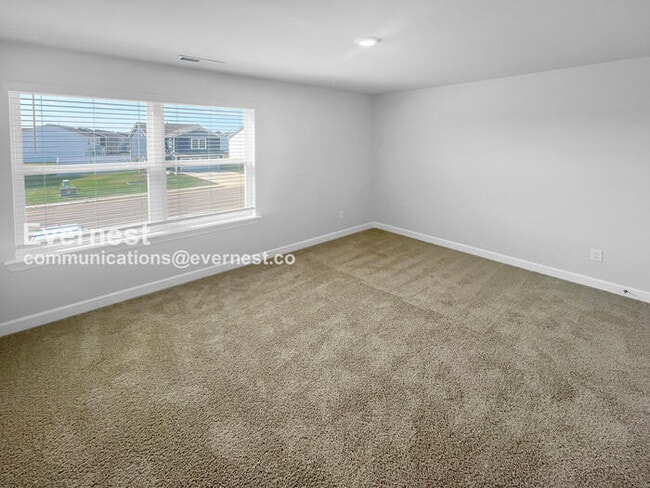 Building Photo - 3251 Quintana Dr