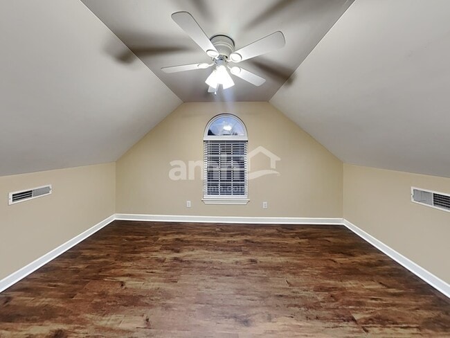 Building Photo - 1707 Arrow Head Dr
