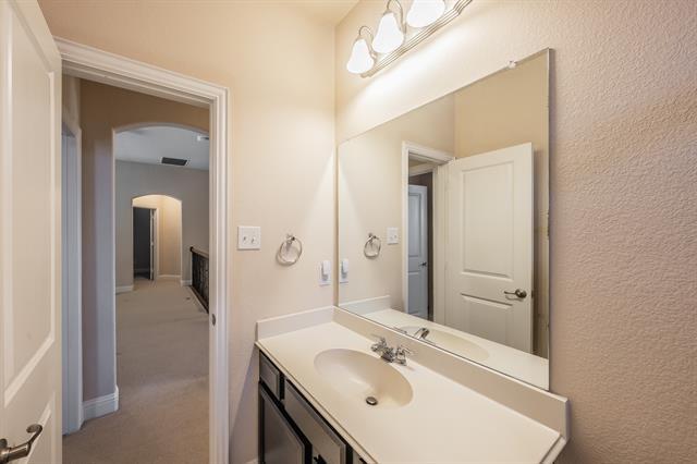 Building Photo - 15505 Bluffdale Dr