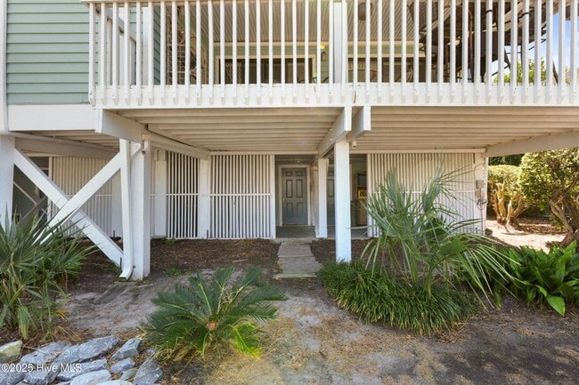 Building Photo - 202 Lewis Dr