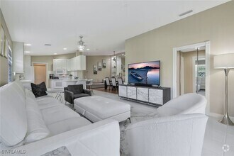 Building Photo - 4949 Kingston Way
