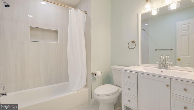 Building Photo - 99 Briarcliff Ct