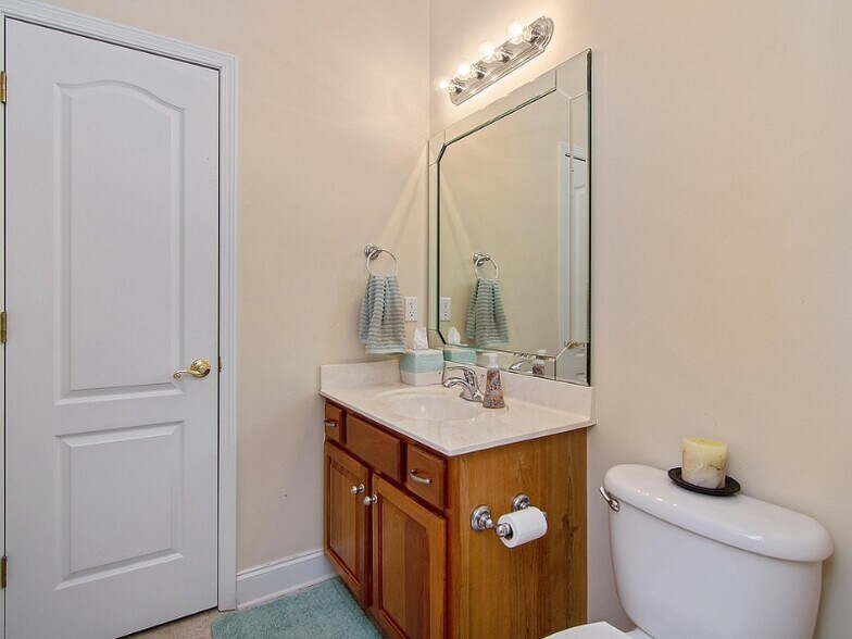 Building Photo - 2396 Palm Harbor Dr