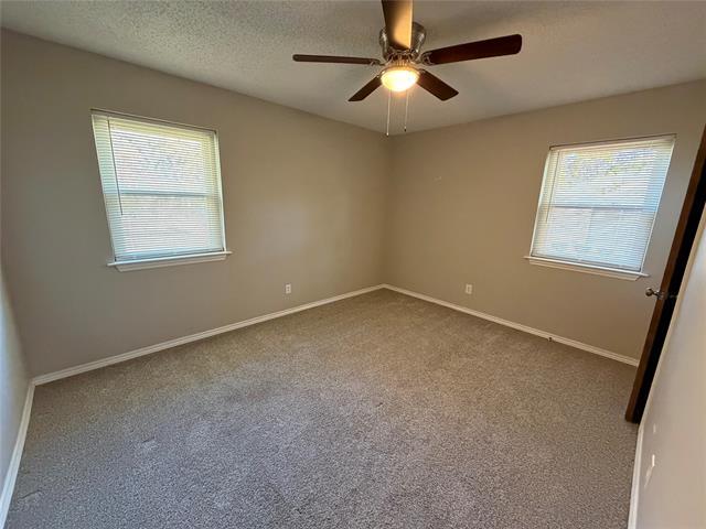 Building Photo - 815 Hilltop Dr