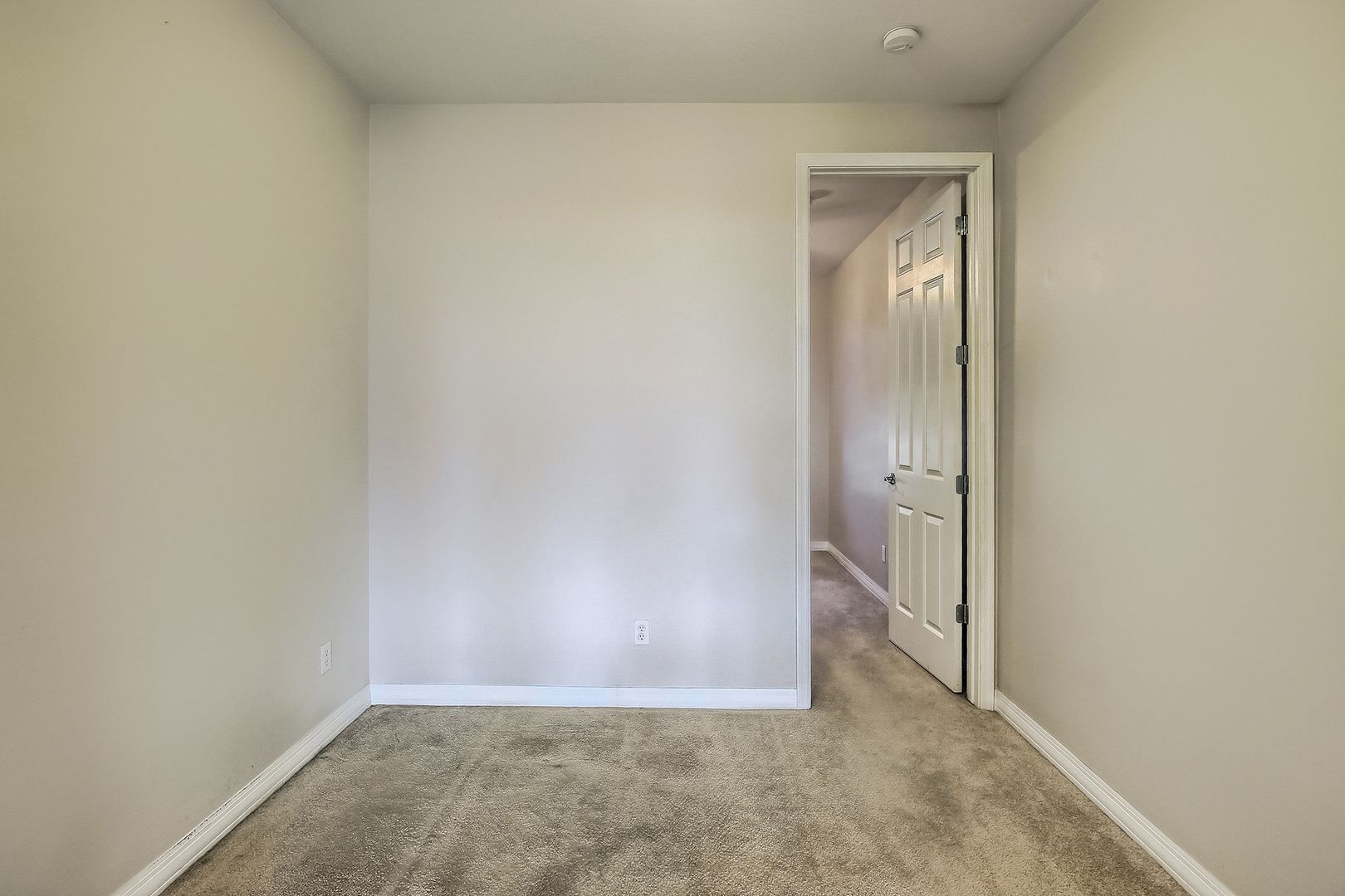 Building Photo - 9007 S 10th Dr
