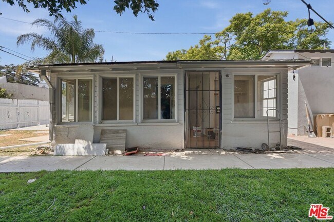 Building Photo - 2938 Kansas Ave