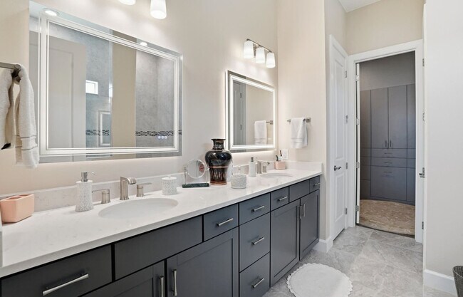 Building Photo - 16408 Pebble Rdg Dr