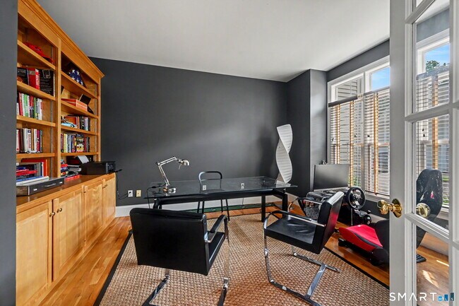 Building Photo - 1 Silvermine Rdg