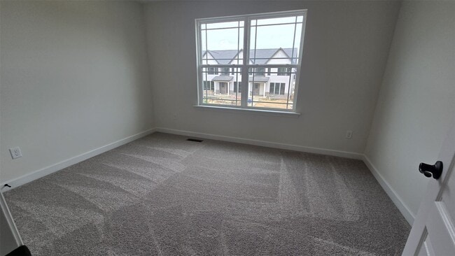 Building Photo - 49 Pheasant Ring Dr