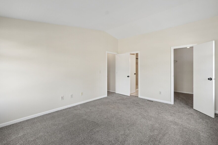 Building Photo - 4893 Springdale Blvd