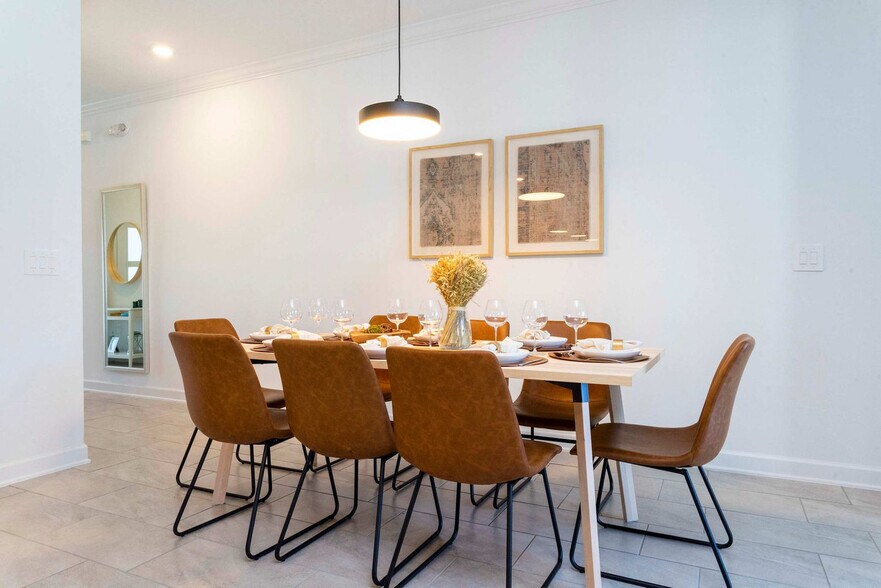 Building Photo - 4379 Scene Ln