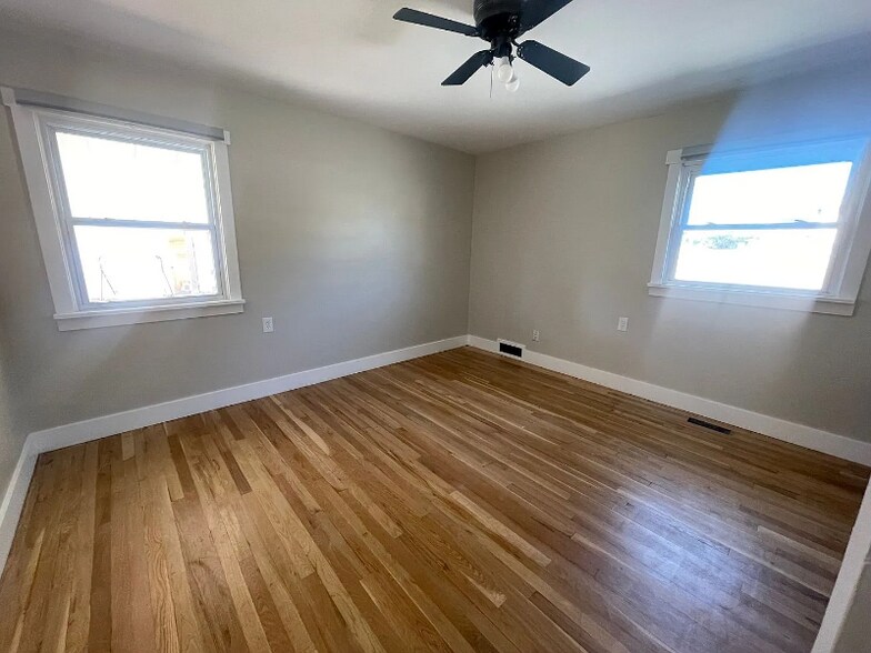 Building Photo - 124 S 400 W