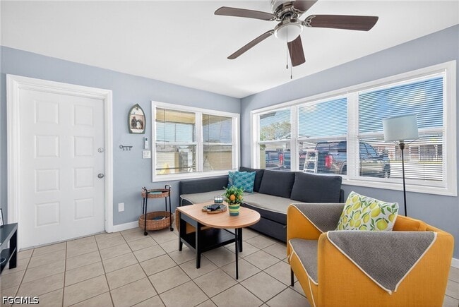 Building Photo - 4831 Tudor Dr