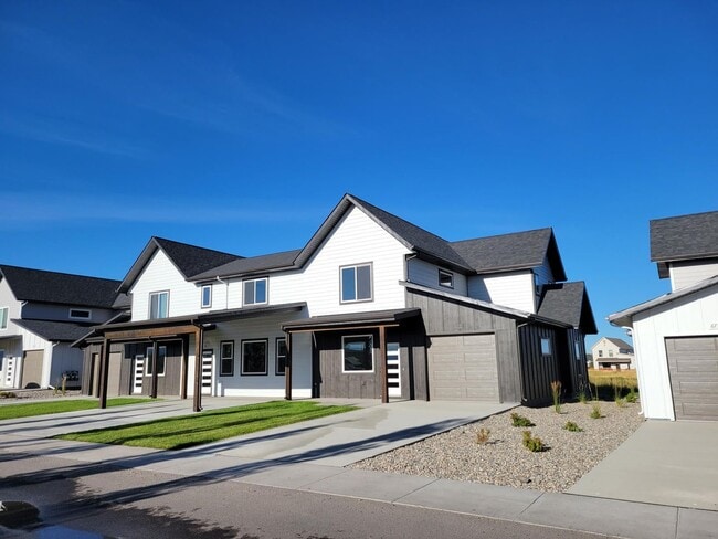 Building Photo - 2-Story Urban Triplex at a modern community featuring 3 Bedrooms 3 Bathrooms