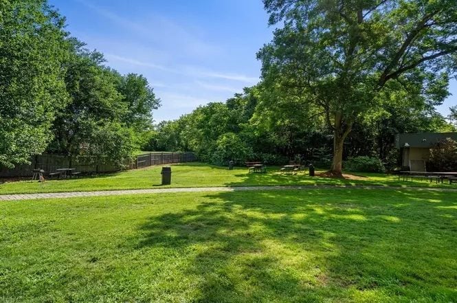 Building Photo - 200 Swanton St