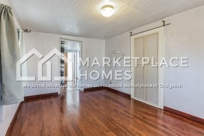Building Photo - 913 1/2 B Old Pecos Trl