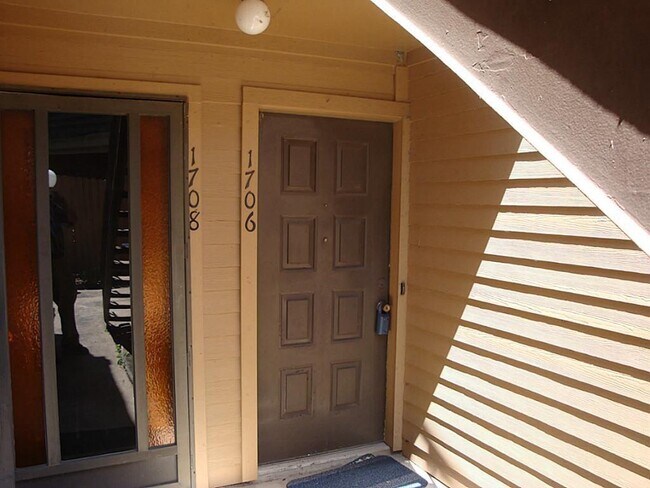 Building Photo - 10555 Turtlewood Ct