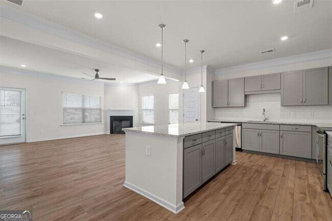 Building Photo - 10 Felton St