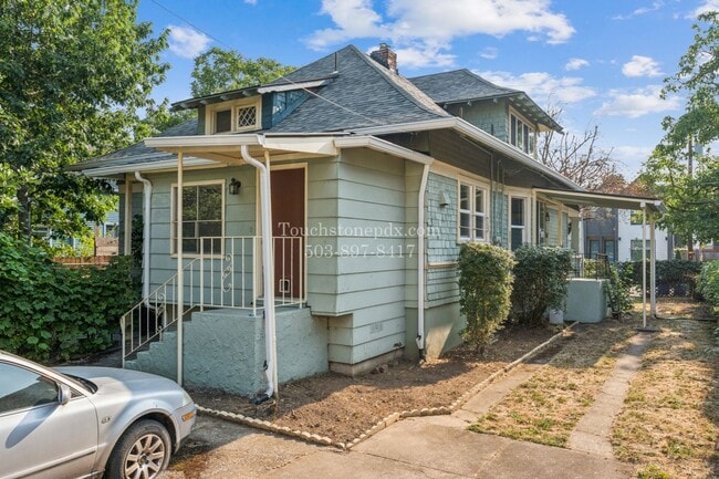 Building Photo - 4315-4317 N. Gantenbein Ave.