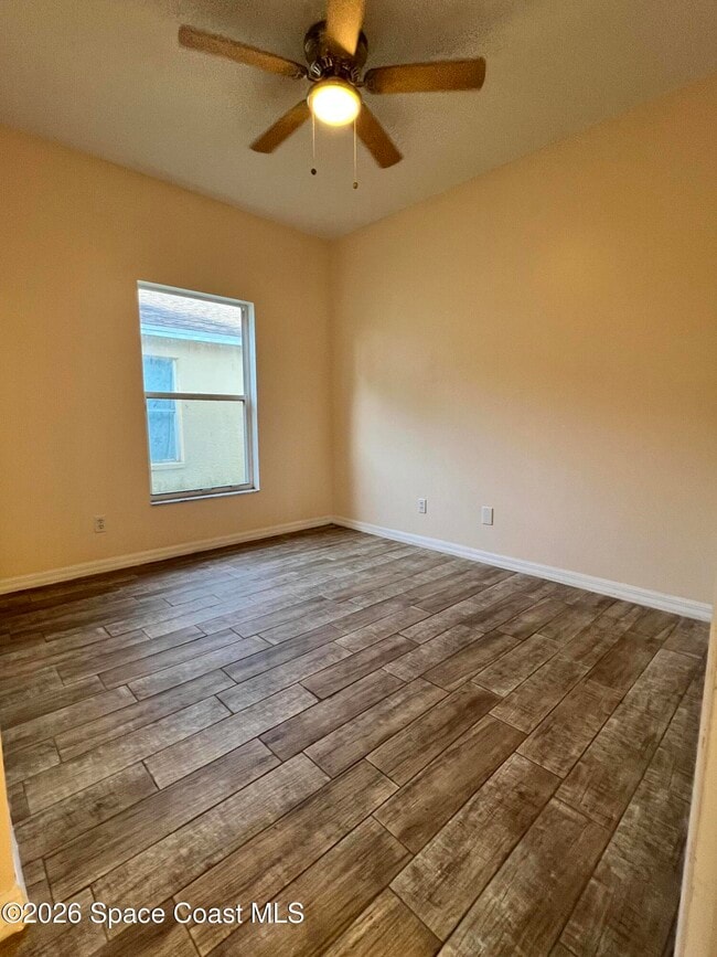 Building Photo - 957 Bimini Ave