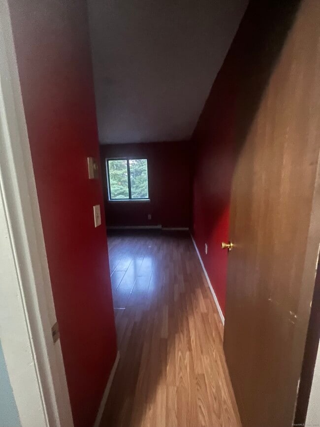 Building Photo - 72 Buddington Rd