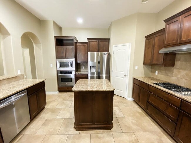 Building Photo - 113 Terravista Trl