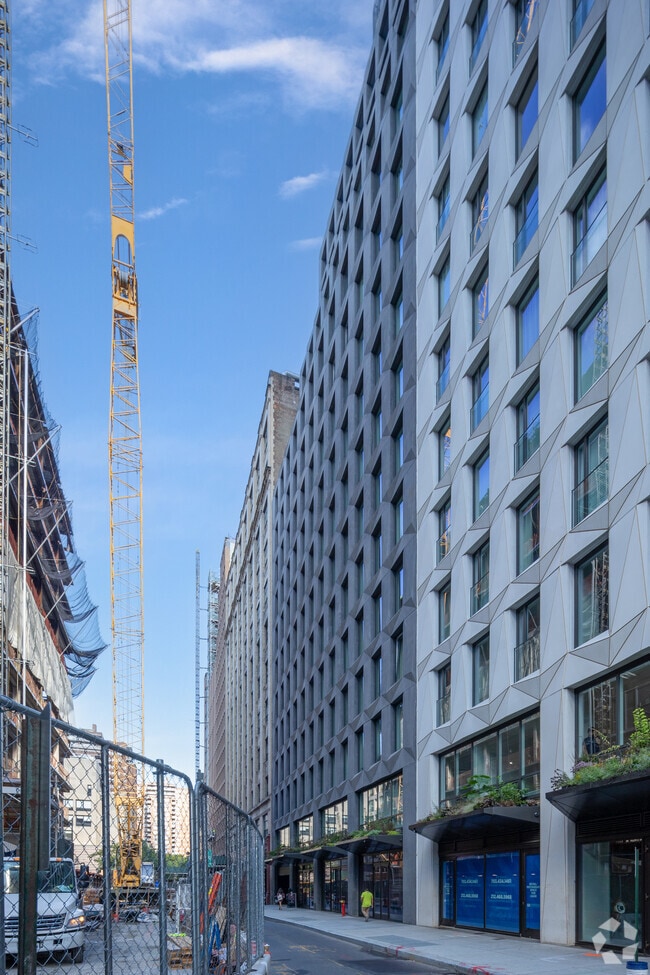 Building Photo - The Maverick