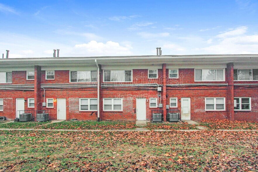 Building Photo - 6060 E 16th St