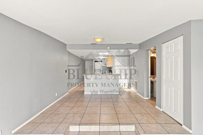 Building Photo - 6714 Nina Rosa Dr