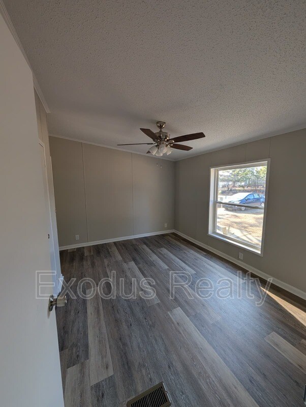 Building Photo - 832 Brooks Mangum Rd