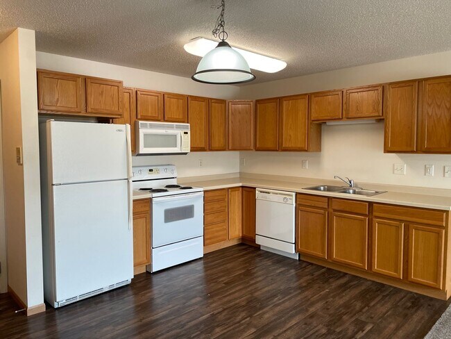 Building Photo - 4431 Calico Dr S