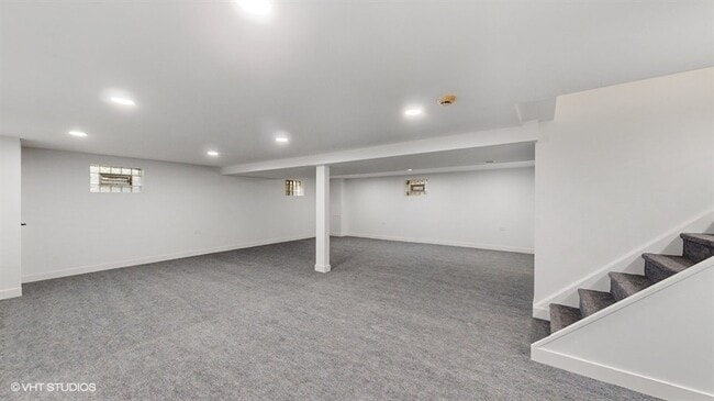 Building Photo - 8473 Canterberry Dr