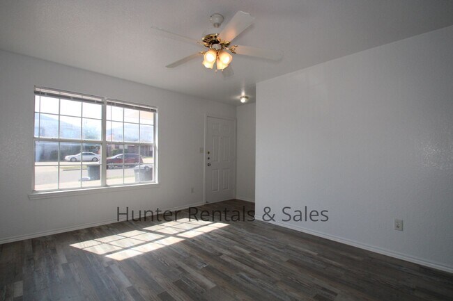 Building Photo - Ready for Move-In