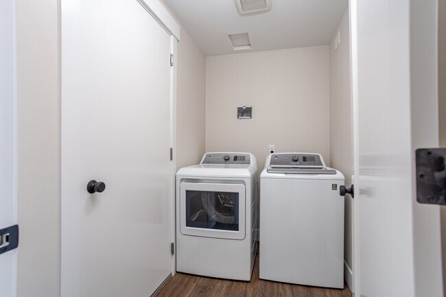 Mud Room with laundry - 1205 Fuller St