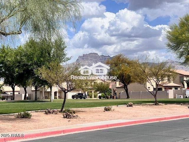 Building Photo - 2256 E Pima Ave