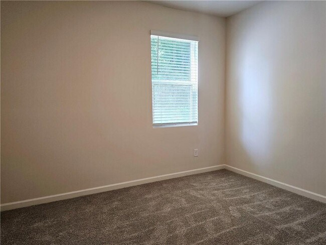 Building Photo - 274 Walnut Grv Wy