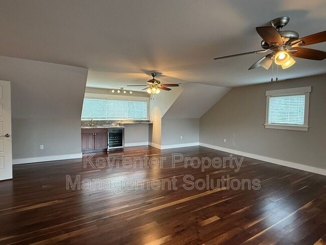 Building Photo - 2440 Belvue Rd