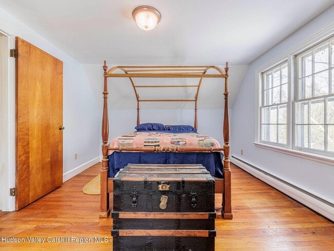 Building Photo - 11 Julia Ave