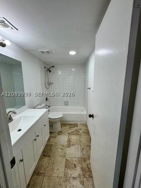 Building Photo - 5600 N Flagler Dr