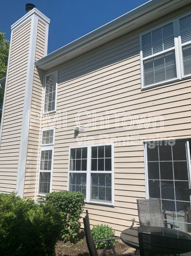 Building Photo - 232 Hawk Ct