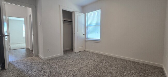 Building Photo - 1706 STELVIO PASS Dr