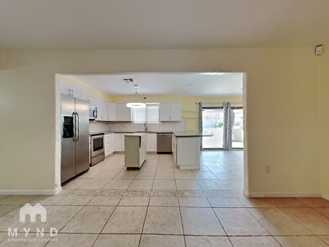 Building Photo - 17323 E Rosita Dr