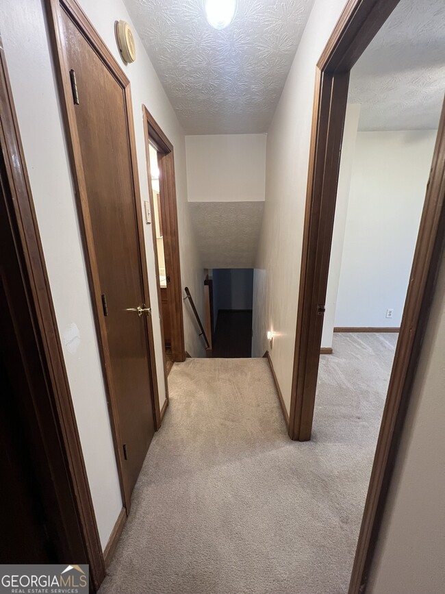 Building Photo - 2060 Kimber Trail